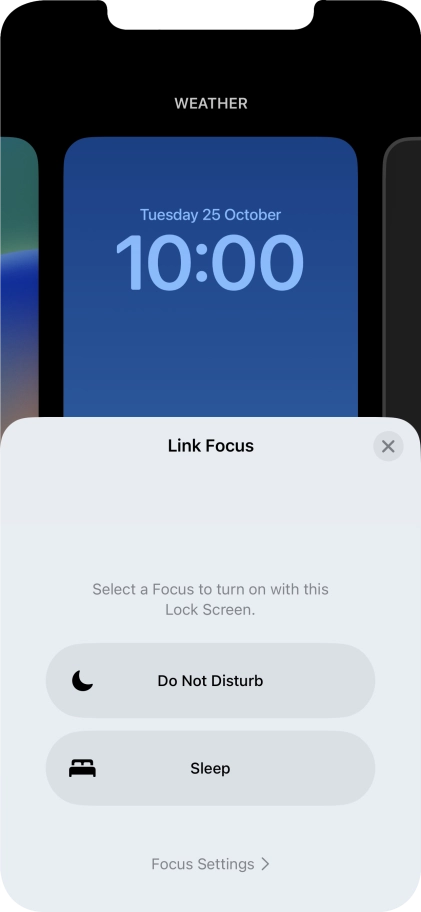 Press the required focus mode.