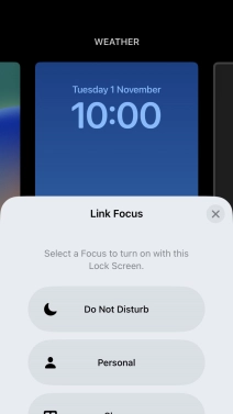 Press the required focus mode.