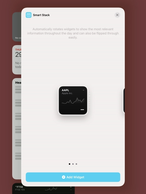 Slide your finger right or left on the screen to select the required widget size.