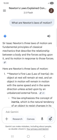 Transcription of the conversation with Gemini Live is now displayed.