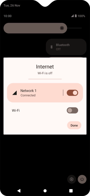 Press the indicator next to the mobile data icon to turn the function on or off.