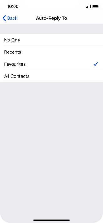 Press the required setting to select which contacts should automatically be notified that Do Not Disturb While Driving is turned on.