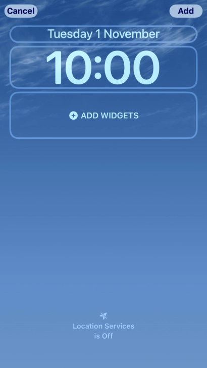To customise the way the lock screen date is displayed, press the date widget and follow the instructions on the screen to select the required widget display mode.