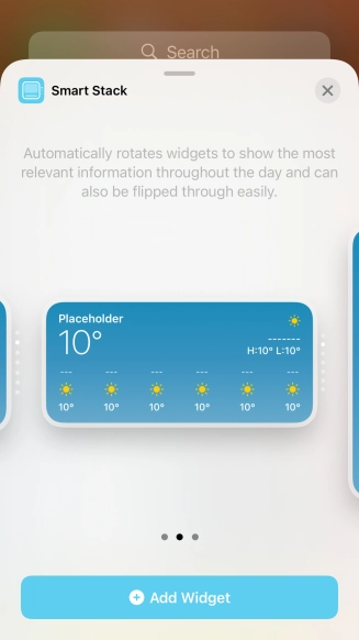 Slide your finger right or left on the screen to select the required widget size.