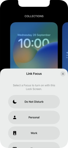Press the required focus mode.