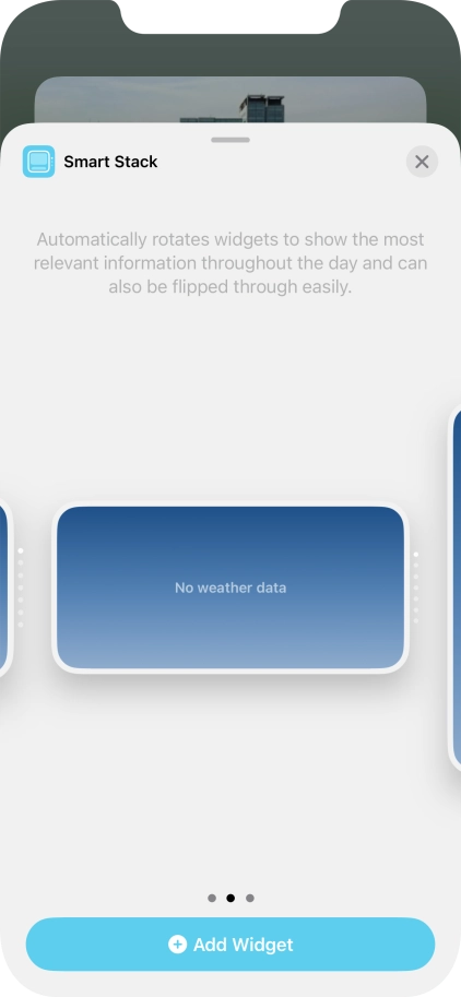Slide your finger right or left on the screen to select the required widget size.