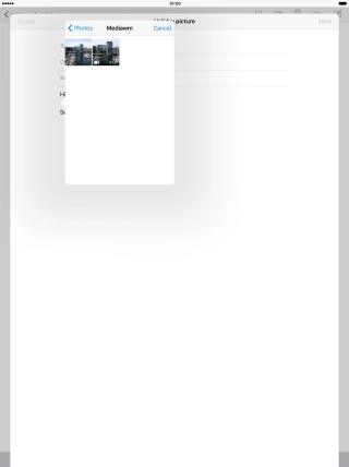 Press the required picture or video clip. Press the required picture or video clip.