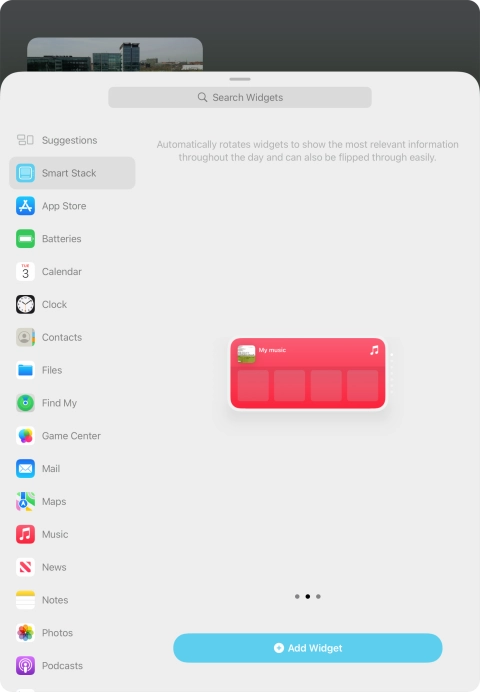 Slide your finger right or left on the screen to select the required widget size.