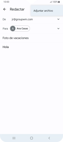 Pulsa Adjuntar archivo y desplázate a la carpeta deseada.