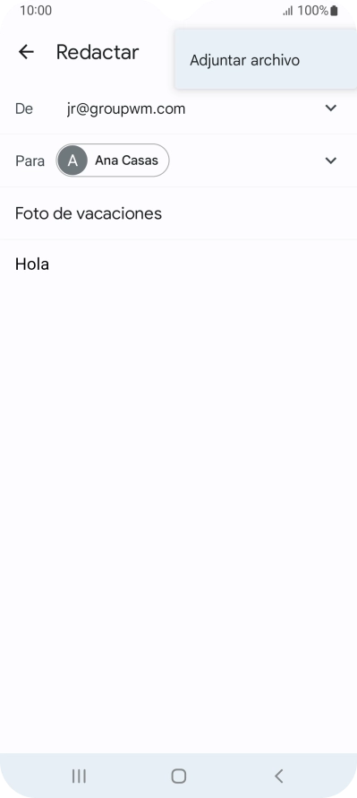 Pulsa Adjuntar archivo y desplázate a la carpeta deseada.