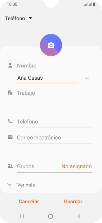 Pulsa Teléfono e introduce el número de teléfono deseado.
