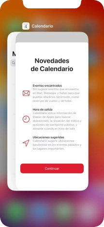 Arrastra hacia arriba la aplicación deseada para cerrarla.