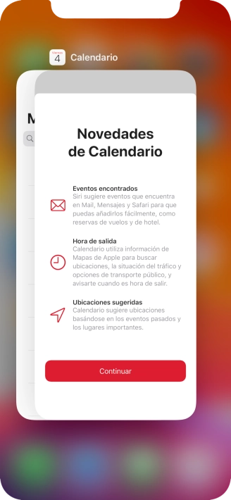 Arrastra hacia arriba la aplicación deseada para cerrarla.
