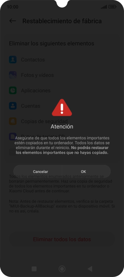 Pulsa OK. Espera unos instantes mientras el teléfono restablece la configuración predeterminada. Sigue las indicaciones de la pantalla para configurar el teléfono y dejarlo listo para su uso.