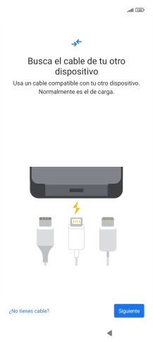 Si tienes un cable que pueda conectar ambos teléfonos, inserta el cable y sigue las instrucciones de la pantalla para transferir contenido a tu teléfono. Si no tienes un cable, pulsa ¿No tienes cable?.