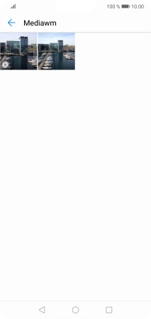 Mantén pulsados la fotografía o el videoclip deseados durante unos instantes.