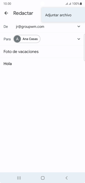 Pulsa Adjuntar archivo y desplázate a la carpeta deseada.