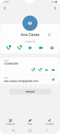Pulsa el icono de llamada  junto a la tarjeta SIM deseada.