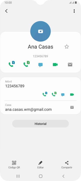 Pulsa el icono de llamada  junto a la tarjeta SIM deseada.