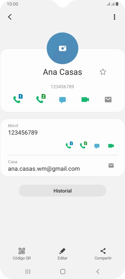 Pulsa el icono de llamada  junto a la tarjeta SIM deseada.