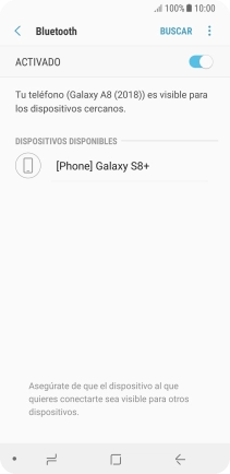 Pulsa el dispositivo Bluetooth deseado y sigue las indicaciones de la pantalla para vincular el dispositivo al teléfono.