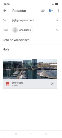 Pulsa el icono de envío cuando termines de escribir el correo electrónico.