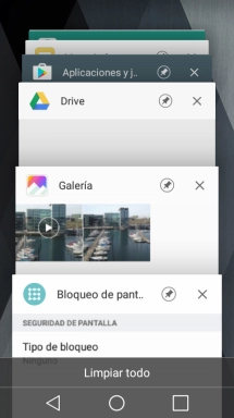 Para cerrar una sola aplicación en ejecución, desliza el dedo hacia la derecha sobre la aplicación deseada.