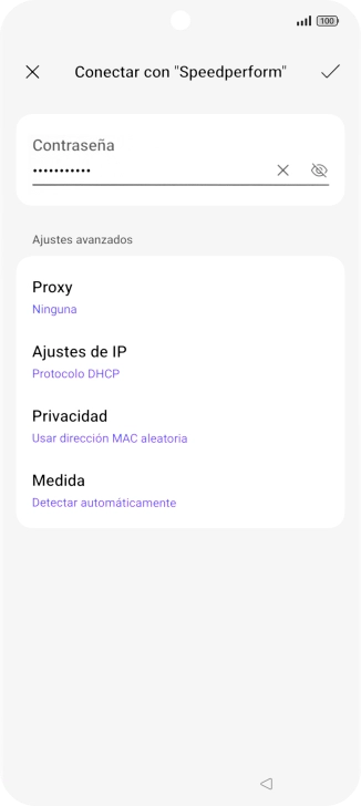Introduce la contraseña de la red Wi-Fi y pulsa el icono de aceptar.
