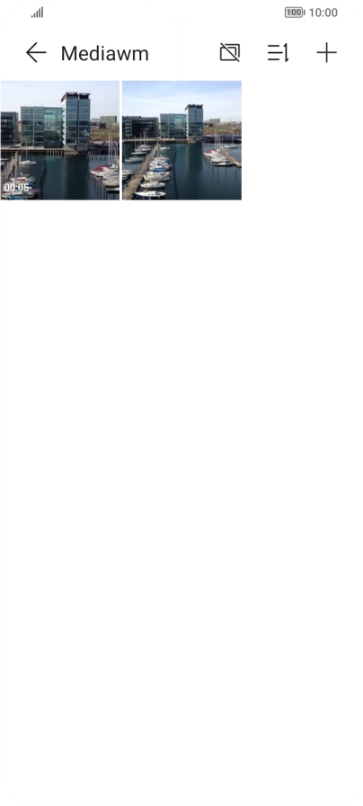 Mantén pulsados la fotografía o el vídeo deseados durante unos instantes.