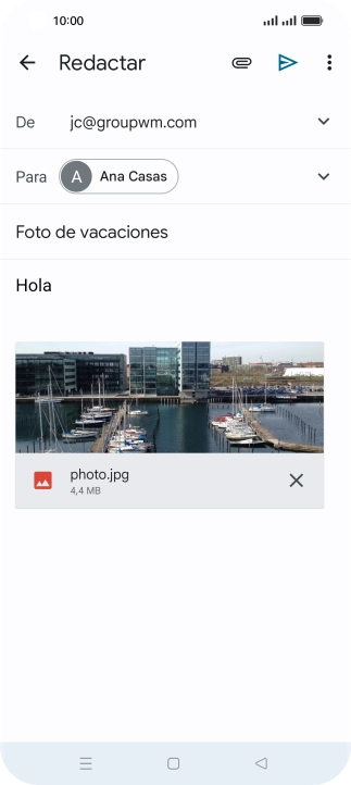 Pulsa el icono de envío cuando termines de escribir el correo electrónico.