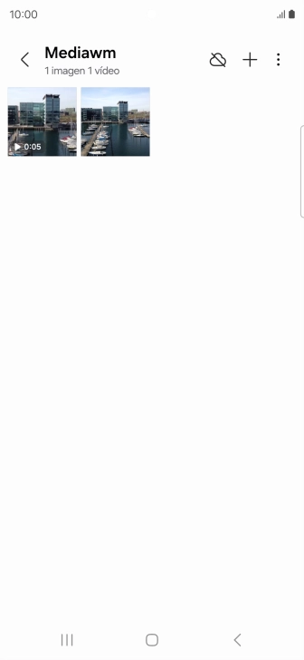 Desplázate a la fotografía deseada.