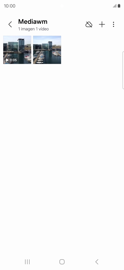 Desplázate a la fotografía deseada.