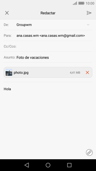 Pulsa el icono de envío cuando termines de escribir el correo electrónico.