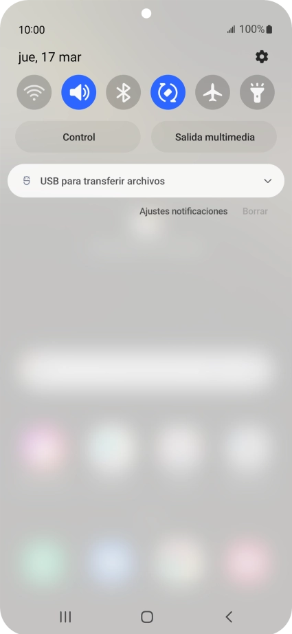Pulsa USB para transferir archivos.