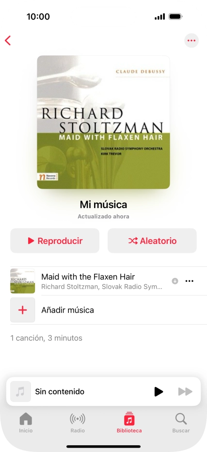 Desplázate a la categoría o a la lista de reproducción deseada y pulsa el archivo de música deseado. Desplázate a la categoría o a la lista de reproducción deseada y pulsa el archivo de música deseado.