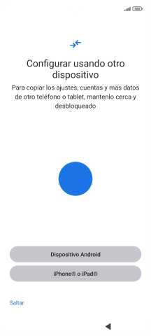 Puedes transferir el contenido de otro teléfono cuando activas tu teléfono por primera vez y cuando lo has restablecido. Cuando aparezca en la pantalla del teléfono esta imagen, ya está listo para la transmisión del contenido del otro teléfono.