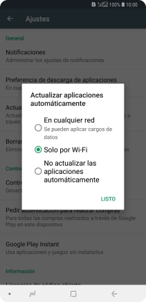 Para activar la actualización automática de apps utilizando la red móvil, pulsa En cualquier red. Se pueden aplicar cargos de datos.