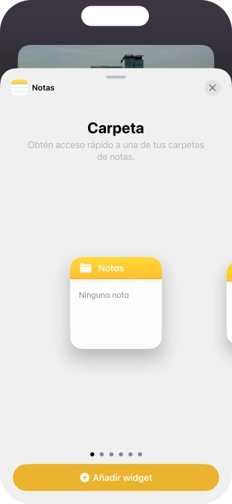 Desliza el dedo hacia la derecha o hacia la izquierda por la pantalla para seleccionar el tamaño de widget deseado.