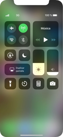Pulsa la función deseada para abrir una aplicación o para activar o desactivar la función. Pulsa la función deseada para abrir una aplicación o para activar o desactivar la función.