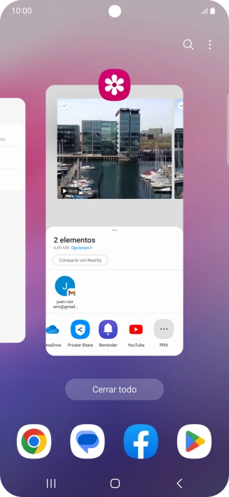 Para cerrar una sola aplicación en ejecución, desliza el dedo hacia arriba sobre la aplicación deseada.
