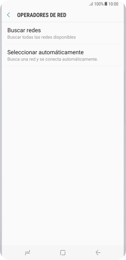 Si quieres seleccionar la red de forma manual, pulsa Buscar redes y espera un momento mientras el teléfono está buscando las redes disponibles.