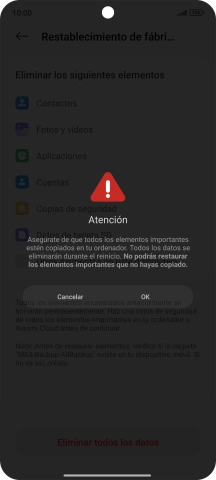 Pulsa OK. Espera unos instantes mientras el teléfono restablece la configuración predeterminada. Sigue las indicaciones de la pantalla para configurar el teléfono y dejarlo listo para su uso.