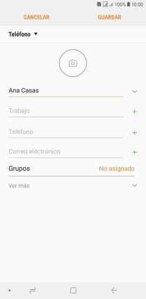 Pulsa Teléfono e introduce el número de teléfono deseado.