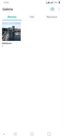 Pulsa Álbumes y desplázate a la carpeta deseada.