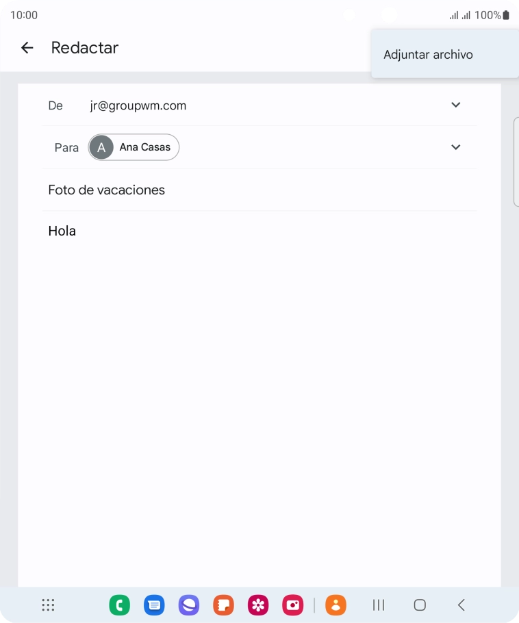 Pulsa Adjuntar archivo y desplázate a la carpeta deseada.