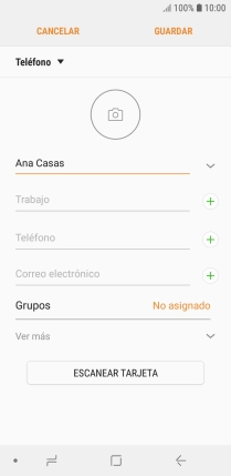 Pulsa Teléfono e introduce el número de teléfono deseado.