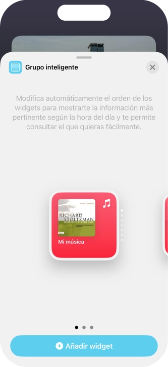 Desliza el dedo hacia la derecha o hacia la izquierda por la pantalla para seleccionar el tamaño de widget deseado.