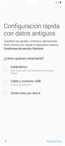 Puedes transferir el contenido de otro teléfono cuando activas tu teléfono por primera vez y cuando lo has restablecido. Cuando aparezca en la pantalla del teléfono esta imagen, ya está listo para la transmisión del contenido del otro teléfono.