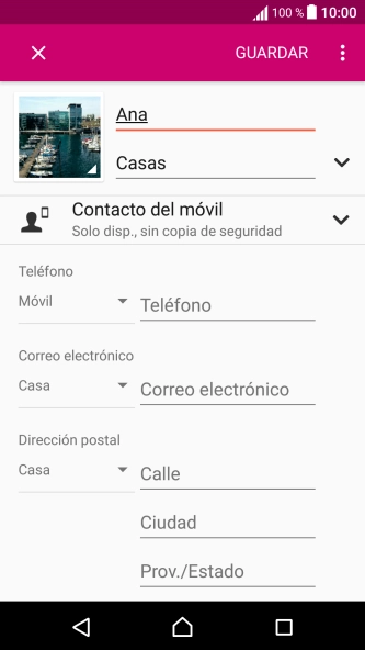Pulsa Teléfono e introduce el número de teléfono deseado.