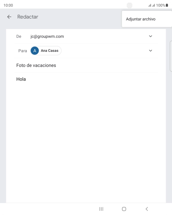 Pulsa Adjuntar archivo y desplázate a la carpeta deseada.